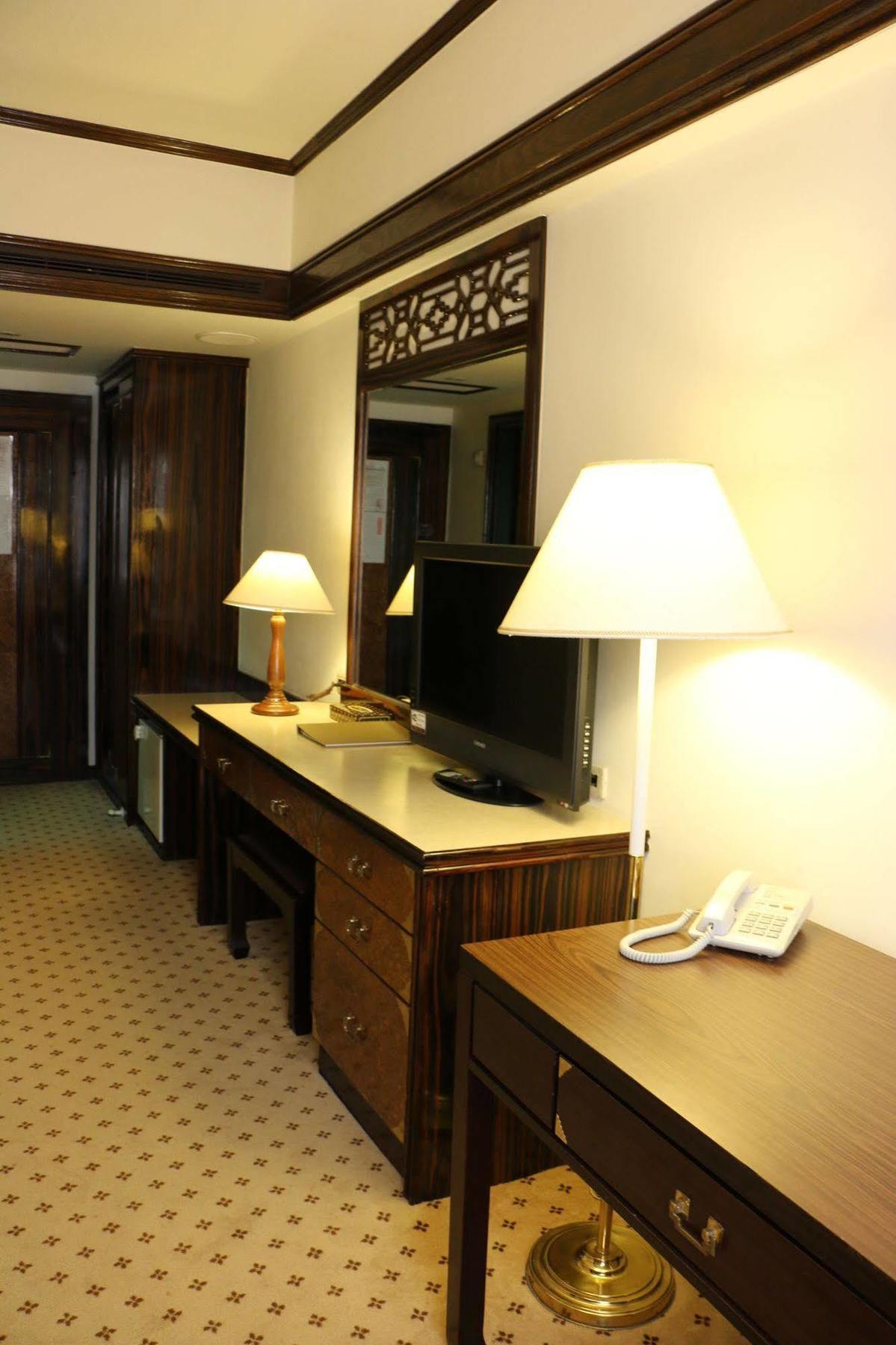 King'S Town Hotel Kaohsiung Exterior photo